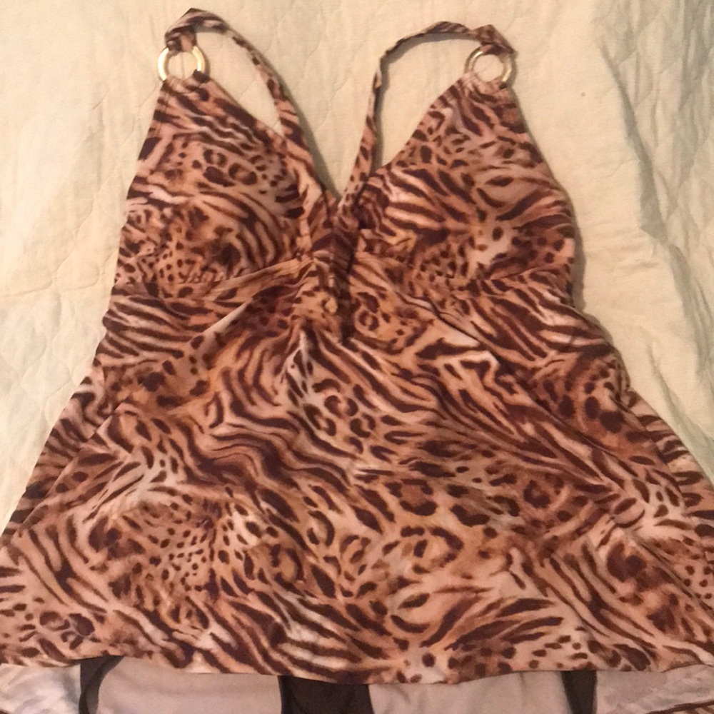 Women’s one piece swim suit